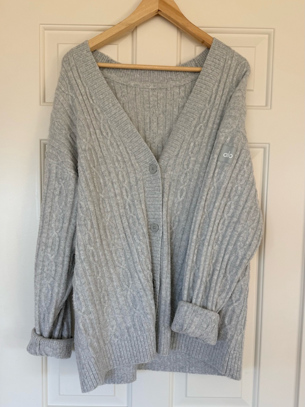 ALO Yoga Winter Bliss Cable Knit Cardigan Light Gray M